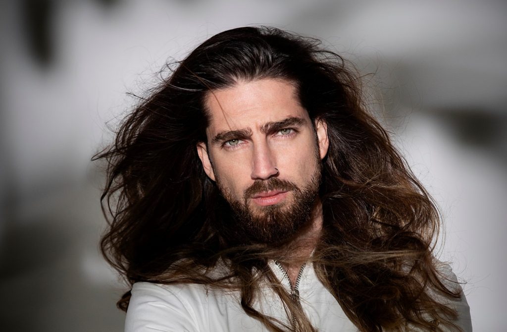 ДА ВИДИ СВЕТ КАКО ПЕВАЈУ ВРАЊАНЦИ