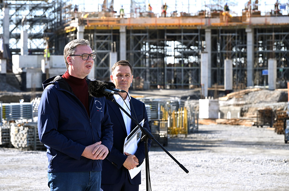 Вучић: Поносан сам како смо мирно и достојанствено обележили дан туге, моја рука је пружена свима који другачије мисле