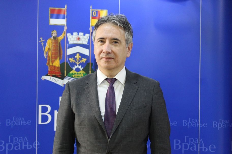 Новогодишња честитка градоначелника др Слободана Миленковића