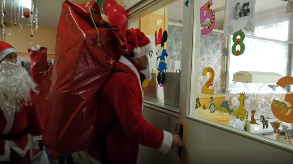 Празнична чаролија стигла у Врање уз чланове Горске службе спасавања