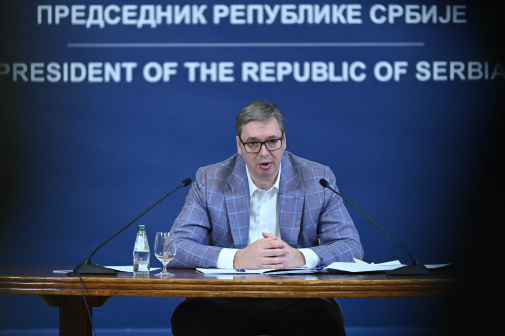 Вучић: Онај ко се плаши разговора не заслужује поверење народа