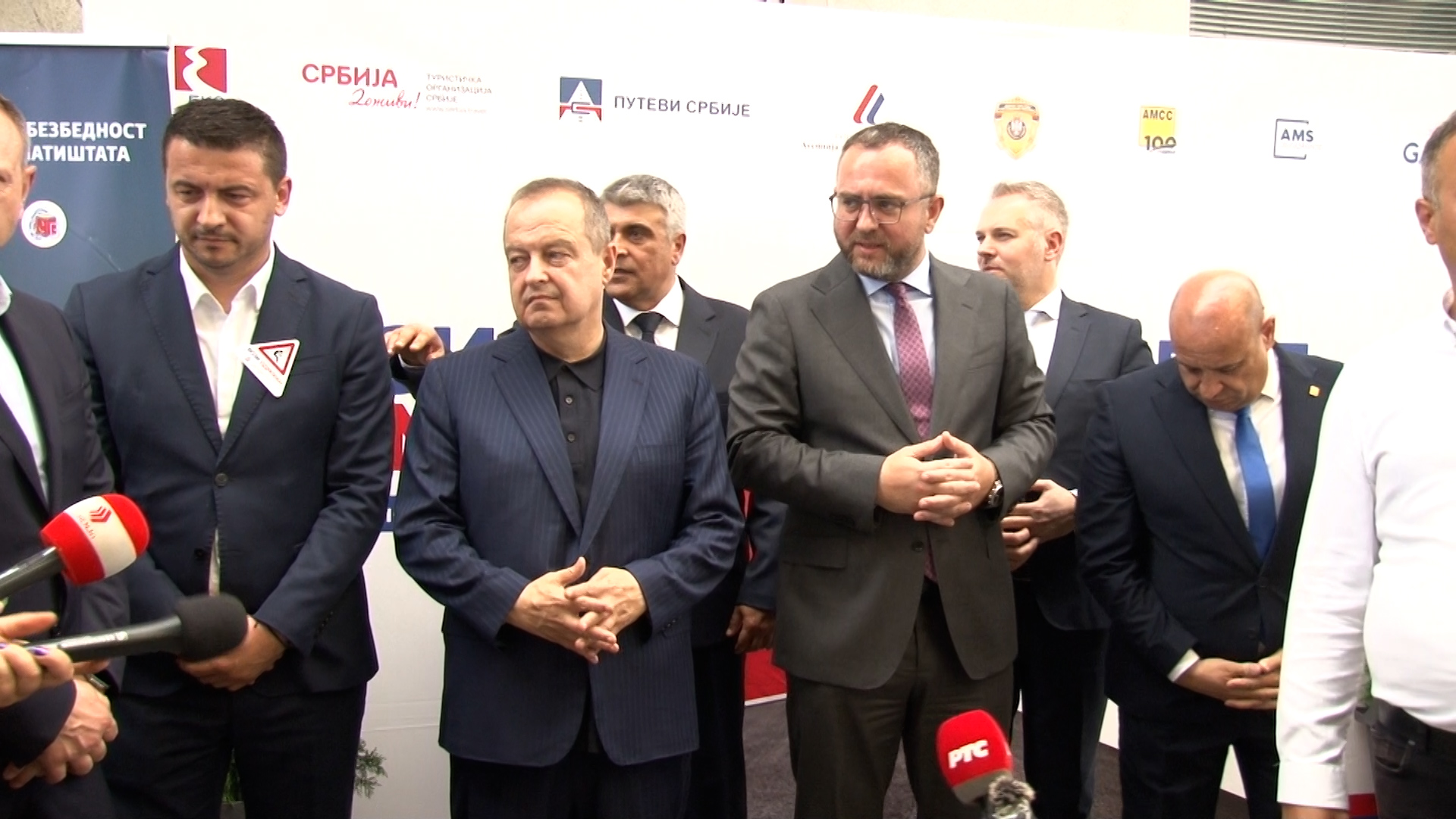 Дачић и Тошковски на граничном прелазу Прешево–Табановце