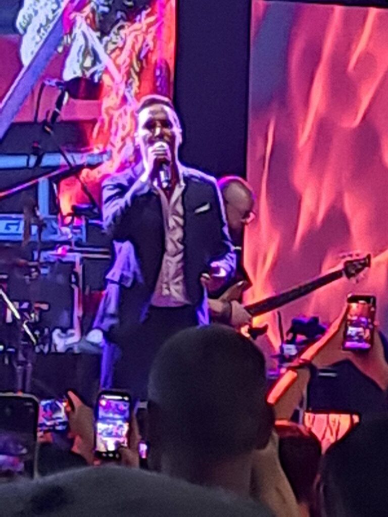 Пеђа Јовановић разгалио публику на „Данима Врања“