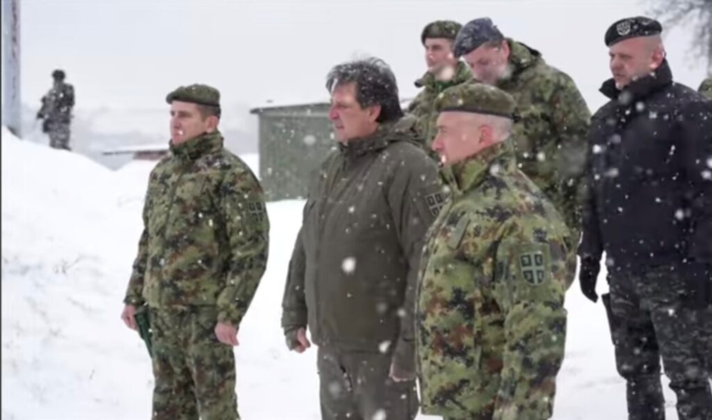 Министар Гашић у Копненој зони безбедности