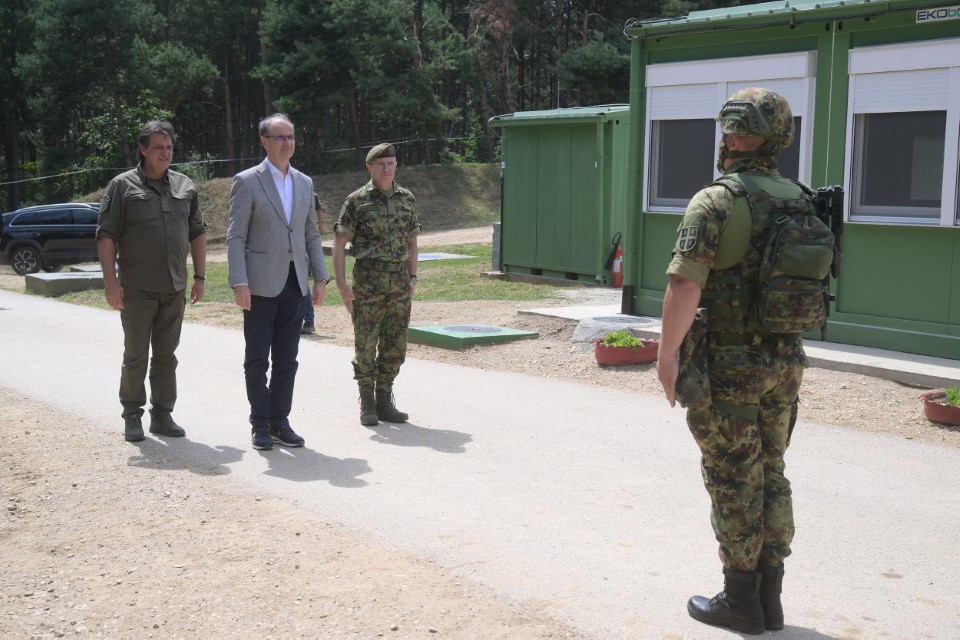 Обилазак припадника Војске Србије у Копненој зони безбедности