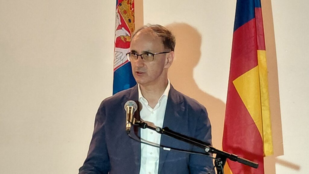 Премијер Мацут отворио изложбу „Српски средњовековни споменици у опасности