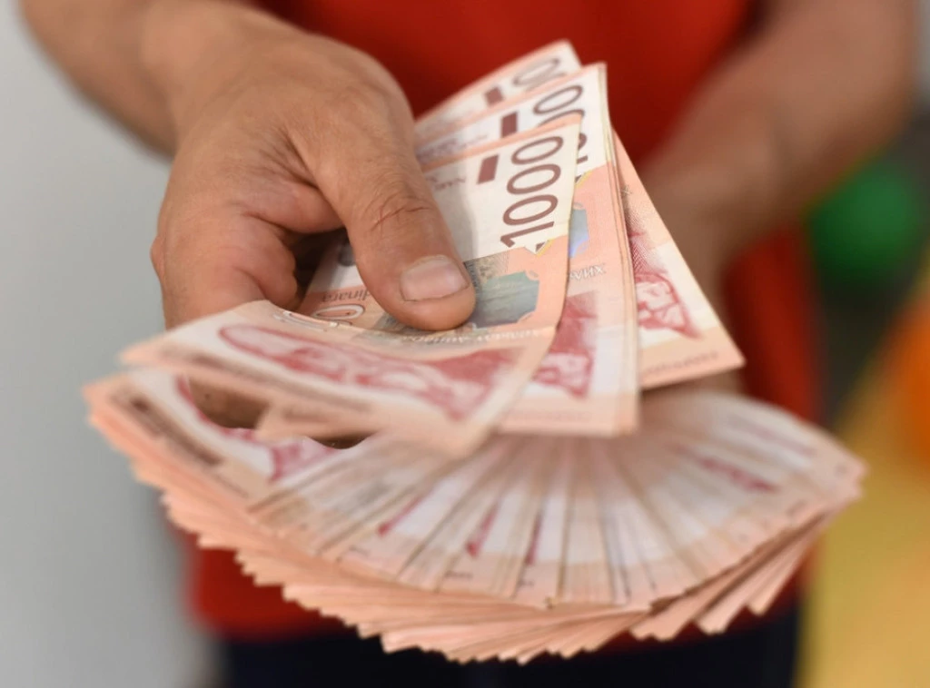 За накнаду од 6.000 динара до 10 сати пријавило се око 222.000 грађана