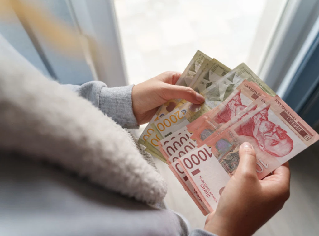 Исплата једнократне новчане помоћи од 6.000 динара почиње данас