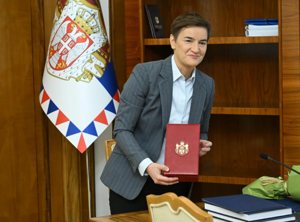Брнабић: Част што сам дужност преузела од Вучића, Србија неће имати таквог председника